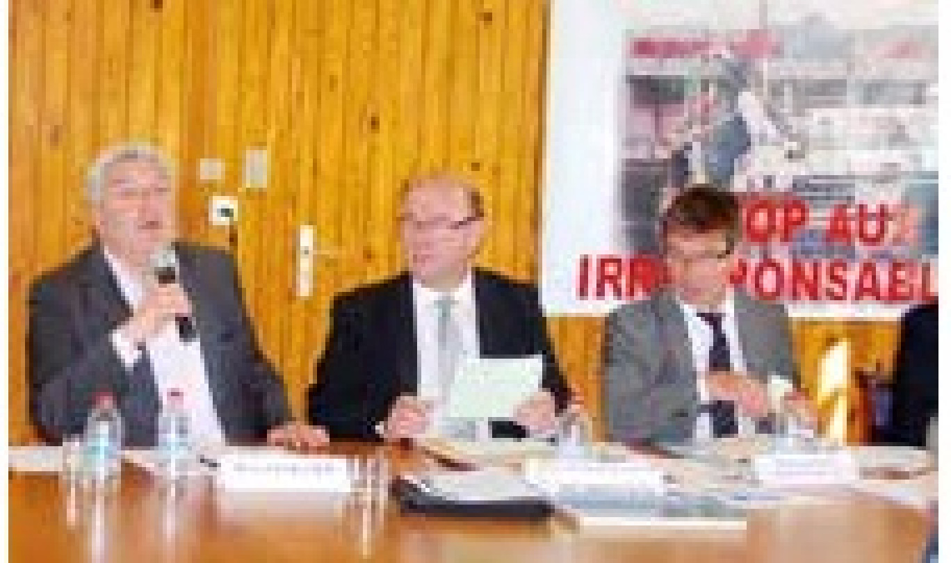 De gauche à droite, le secrétaire d’Etat chargé des Transports, de la Mer et de la Pêche, Frédéric Cuvillier, le président de la CME, Bruno Margollé, et le directeur général, Eric Gosselin.