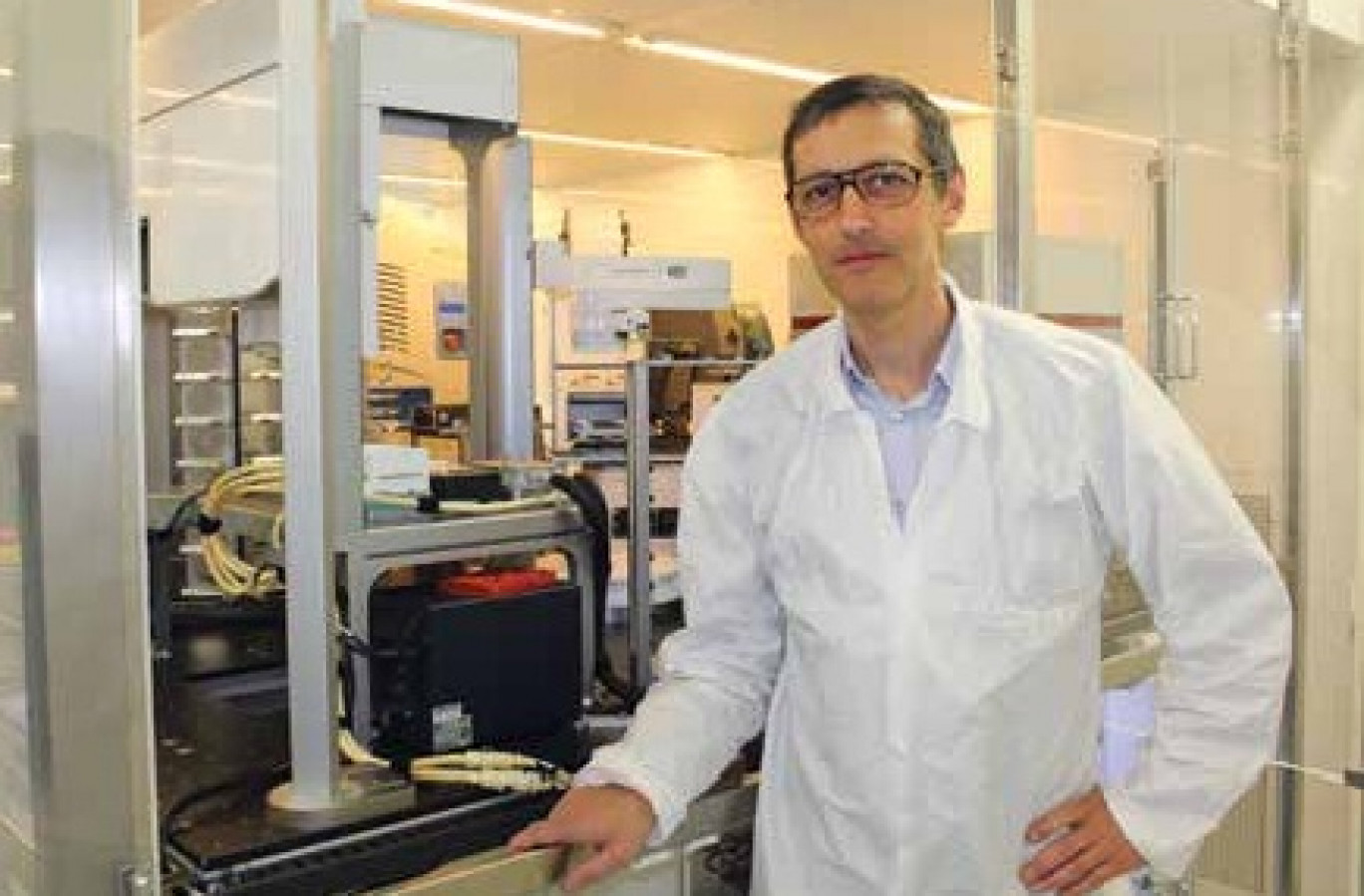 Benoît Deprez met sa technique au service d’autres chercheurs académiques et industriels.