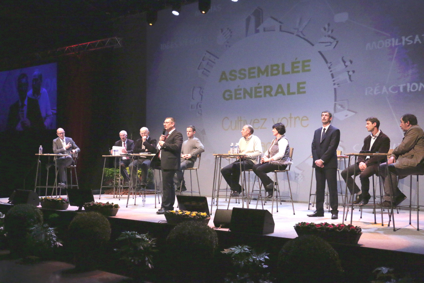 Plus de 800 personnes adhérents et invités ont assisté à l’assemblée générale de la coopérative Unéal. 