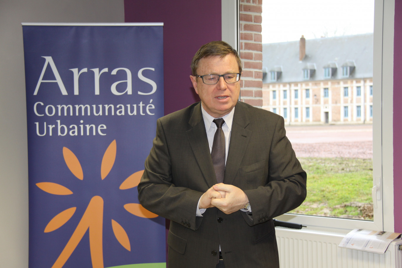 Philippe Rapeneau est par ailleurs président de la Communauté urbaine d’Arras.