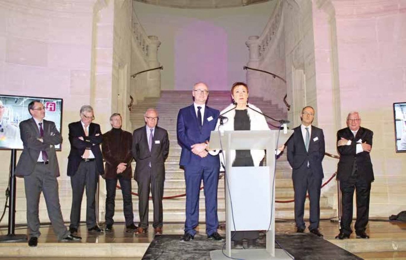 Les présidents des outils financiers de Finorpa dont, au premier plan, Bertrand Dubus, autour de Françoise Dal, présidente du holding de tête.