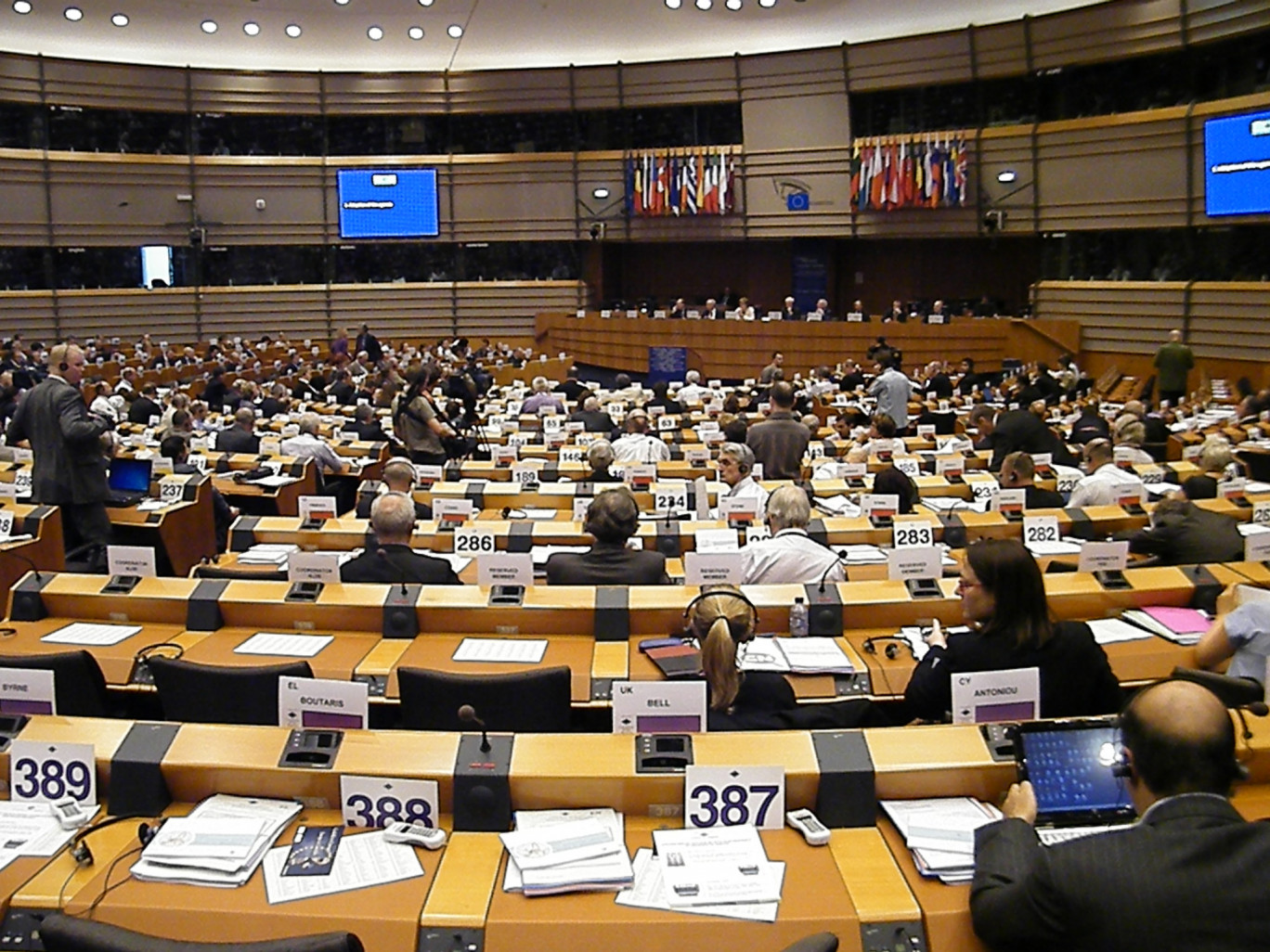 « Le Comité des régions en assemblée plénière à Bruxelles ».