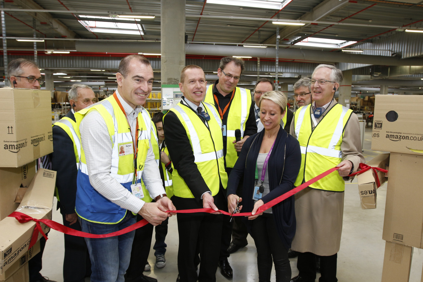 La première visite de l’opération Amazon Tours en France a été organisée avec le sous-préfet et les élus du douaisis. 