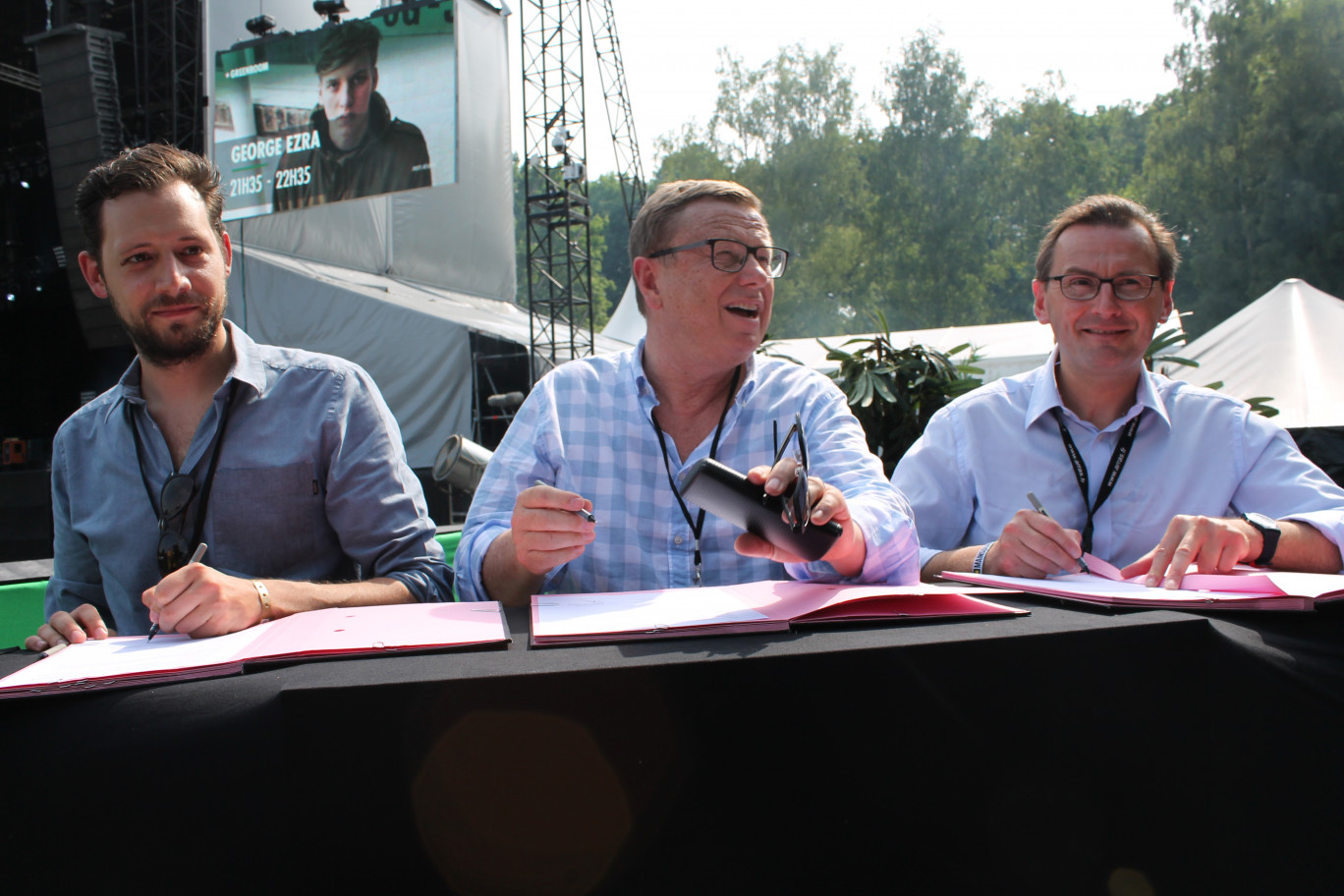 Armel Campagna, président de Live Nation France Festivals, Philippe Rapeneau, président de la communauté urbaine d’Arras et Frédéric Leturque, maire d’Arras.