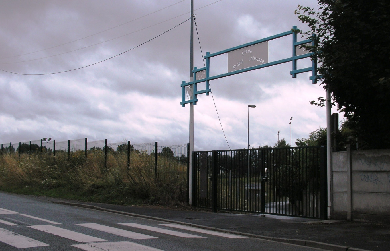 C’est au niveau du stade Ernest Labrosse, rue Anatole France, à Aulnoye-Aymeries, non loin des grands bureaux, que se ferait maintenant le centre d’essais. Le groupe Vallourec y dispose de cinq hectares.