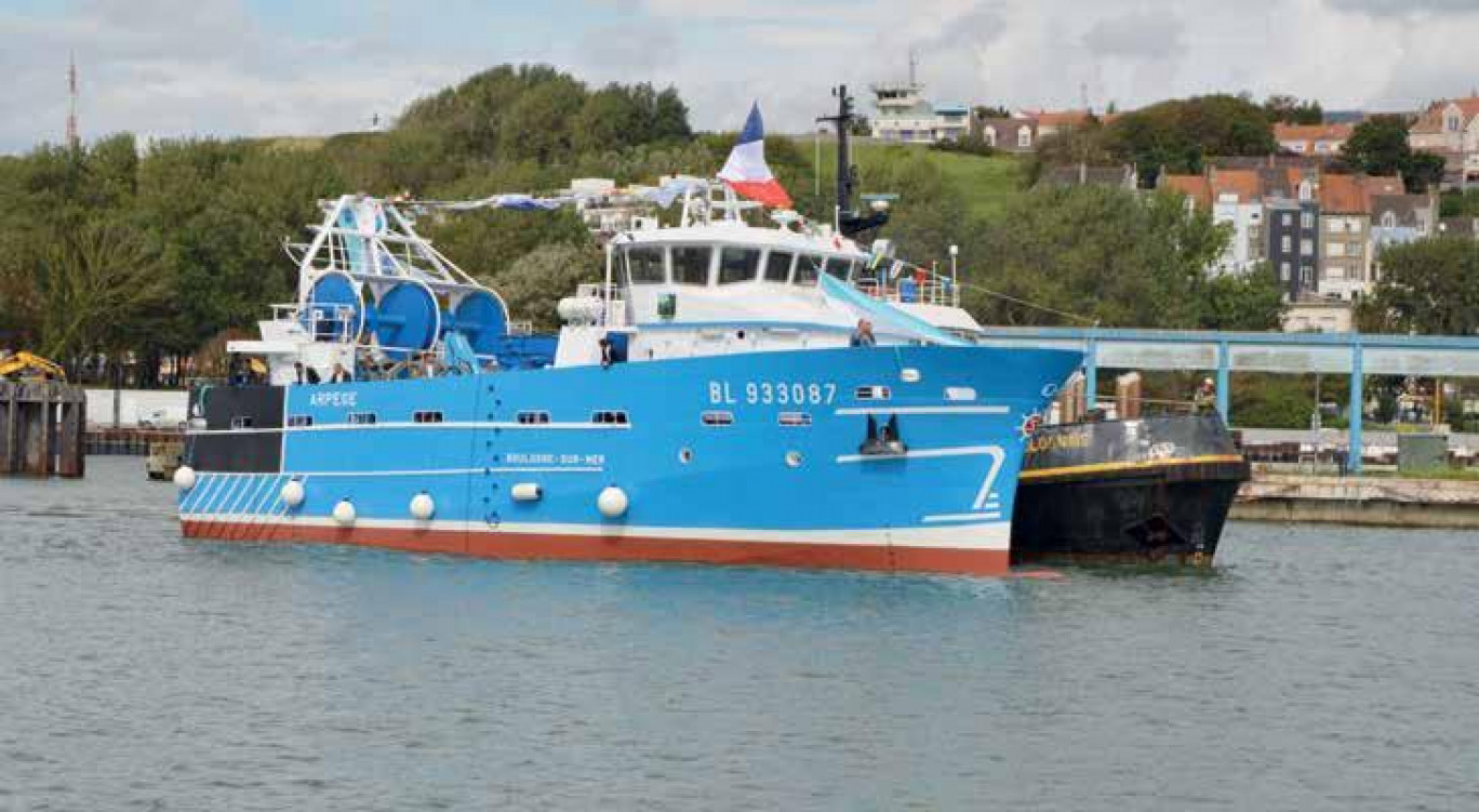 En 2016, le port de Boulogne pourra compter sur les apports du “chalutier du futur” Arpège lancé par le chantier naval Socarenam le 3 septembre.