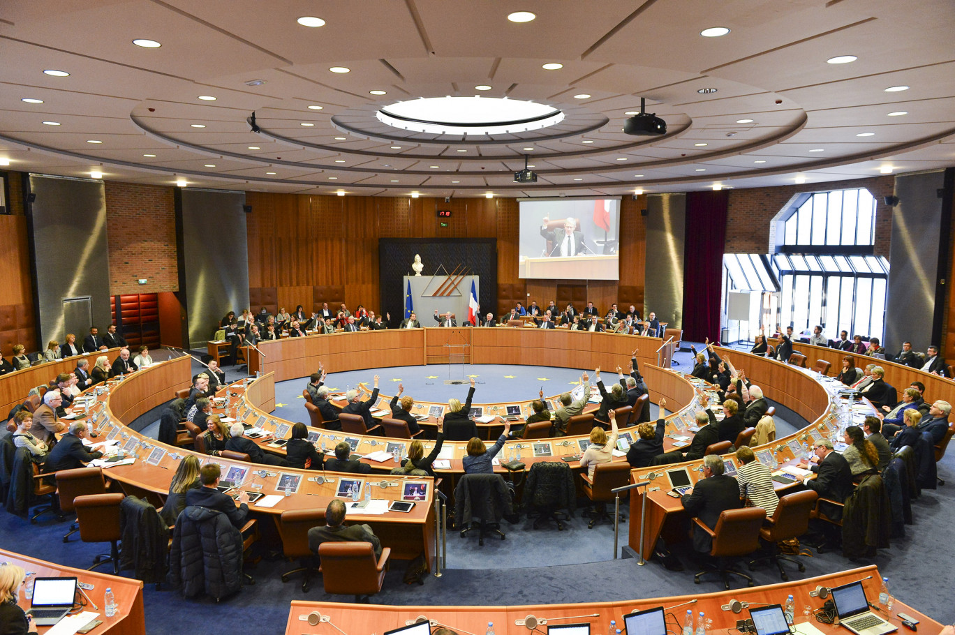 L'hémicycle du Conseil départemental du Pas-de-Calais au moment du vote du budget.