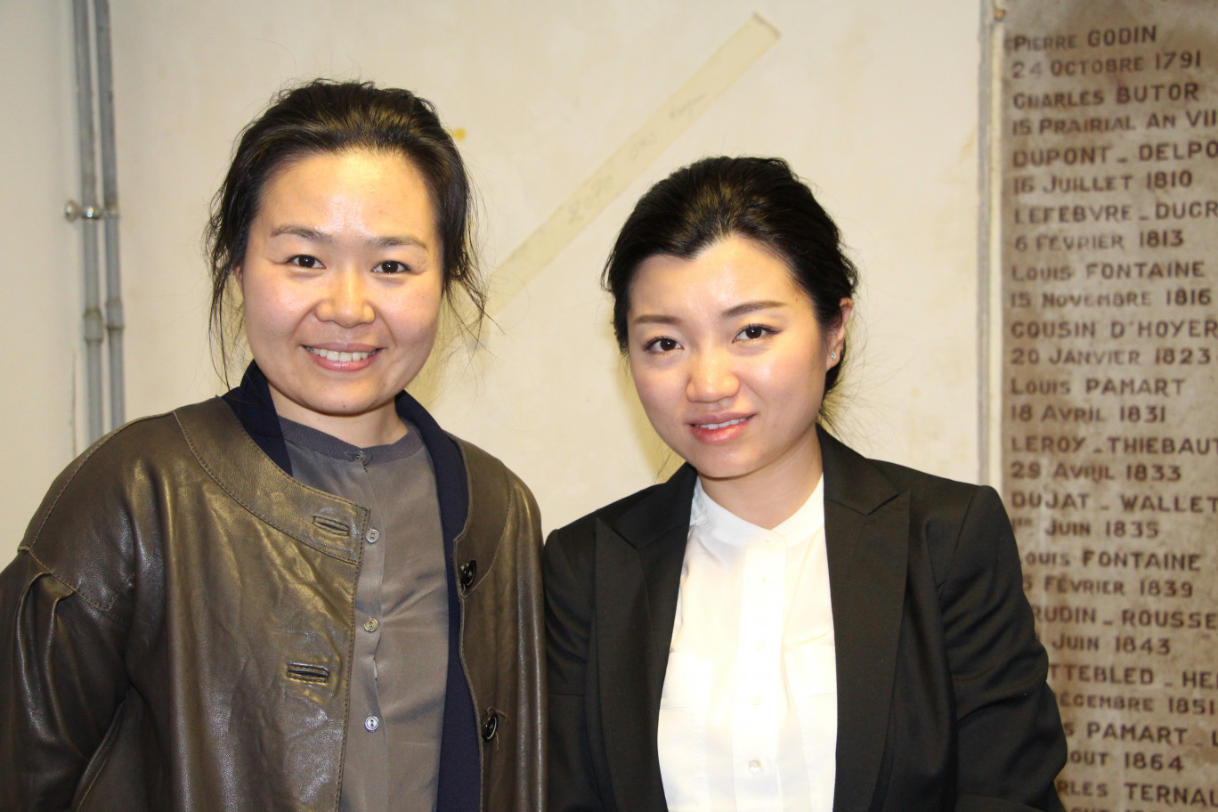 « Cloris Li, actionnaire de Yongsheng, et son avocate au tribunal de commercee de Boulogne-sur-Mer le 14 avril dernier ».