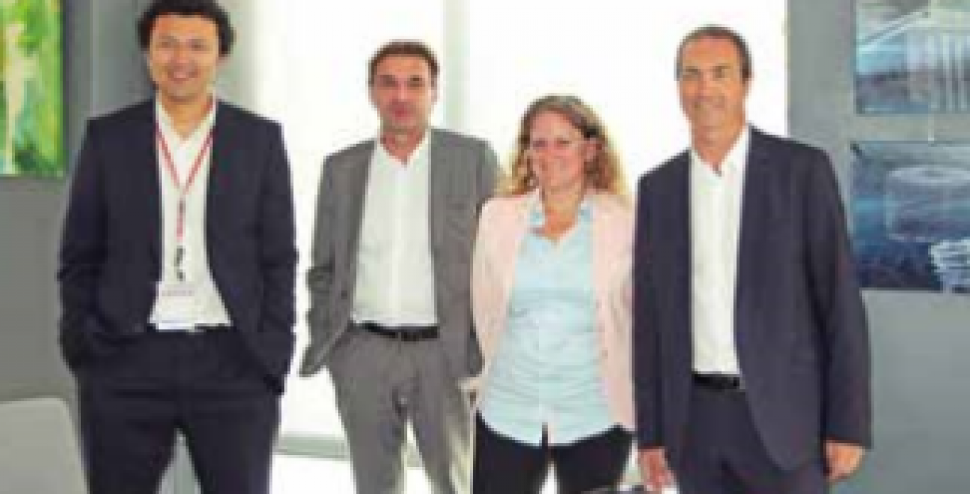 Rodolphe Deborre (Rabot Dutilleul), François Darsy (Philips Lighting), Christelle Granier (Somfy) et Pascal Nordé (Serge Ferrari).