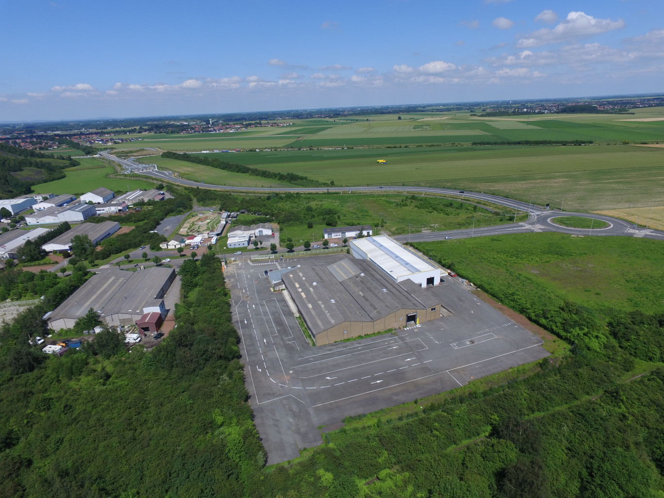 Le site choisi par Grégory Leblan se trouve au cœur de la région Hauts de France à proximité immédiate de l'échangeur autoroutier de Nœux-les-Mines.