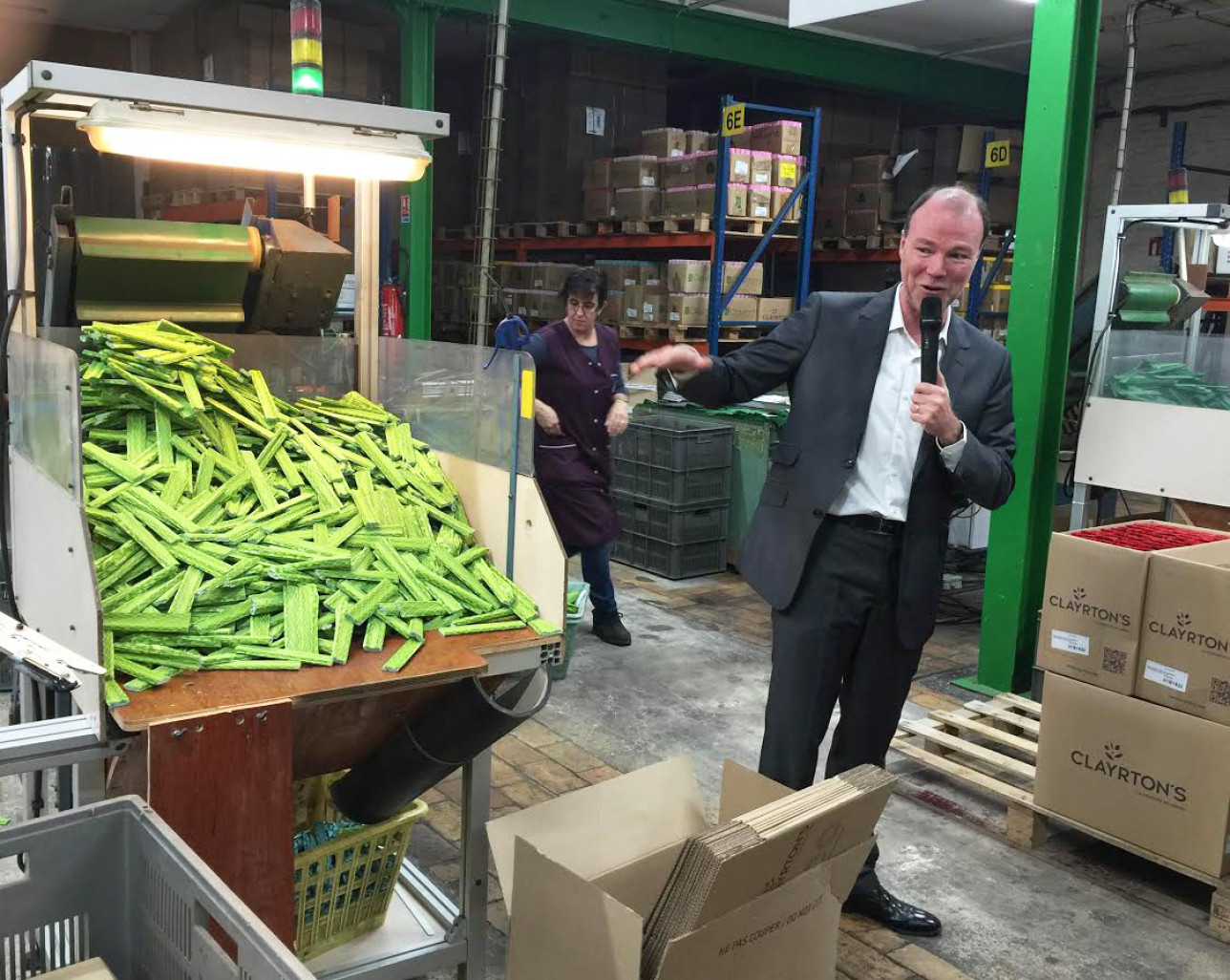 Tristan Le Poutre, co-directeur de l'entreprise lors de la visite le 12 octobre.