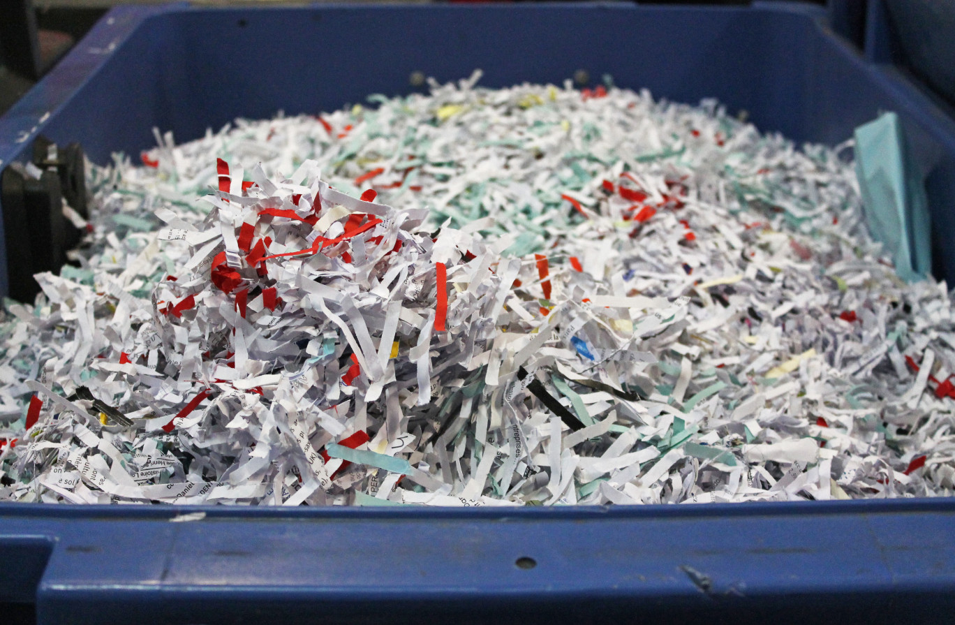 Les acteurs de l'economie sociale et solidaire (ESS) interviennent dans la filière du recyclage comme l'entreprise Elise à Wambrechies, spécialisée dans le recycalge de papiers de bureau. 