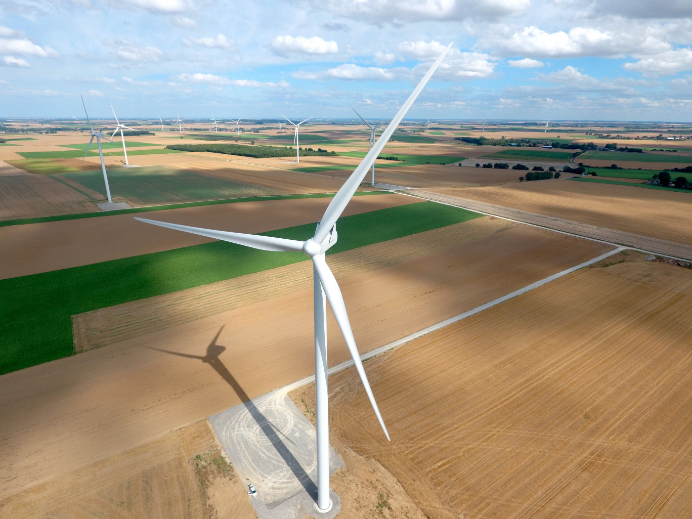 Une vue aérienne (transmise par RP Global France. L'Enclave est une zone d'agriculture intensive ouverte à tous les vents.