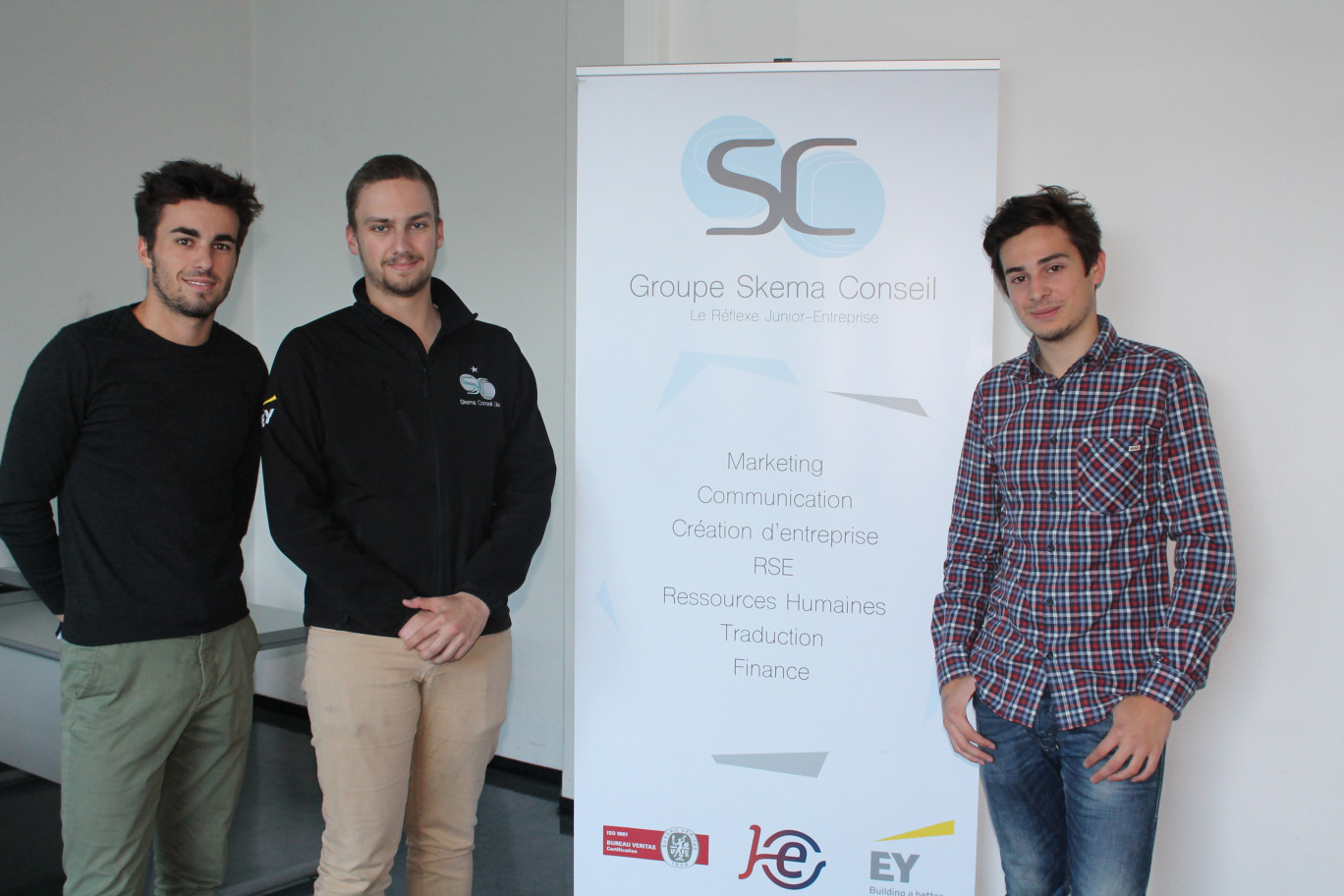 Romain Pocher, chargé d'expertise clientèle, Antoine Schauli, président de Skema Conseil Lille et Antoine Phelep, responsable en communication.