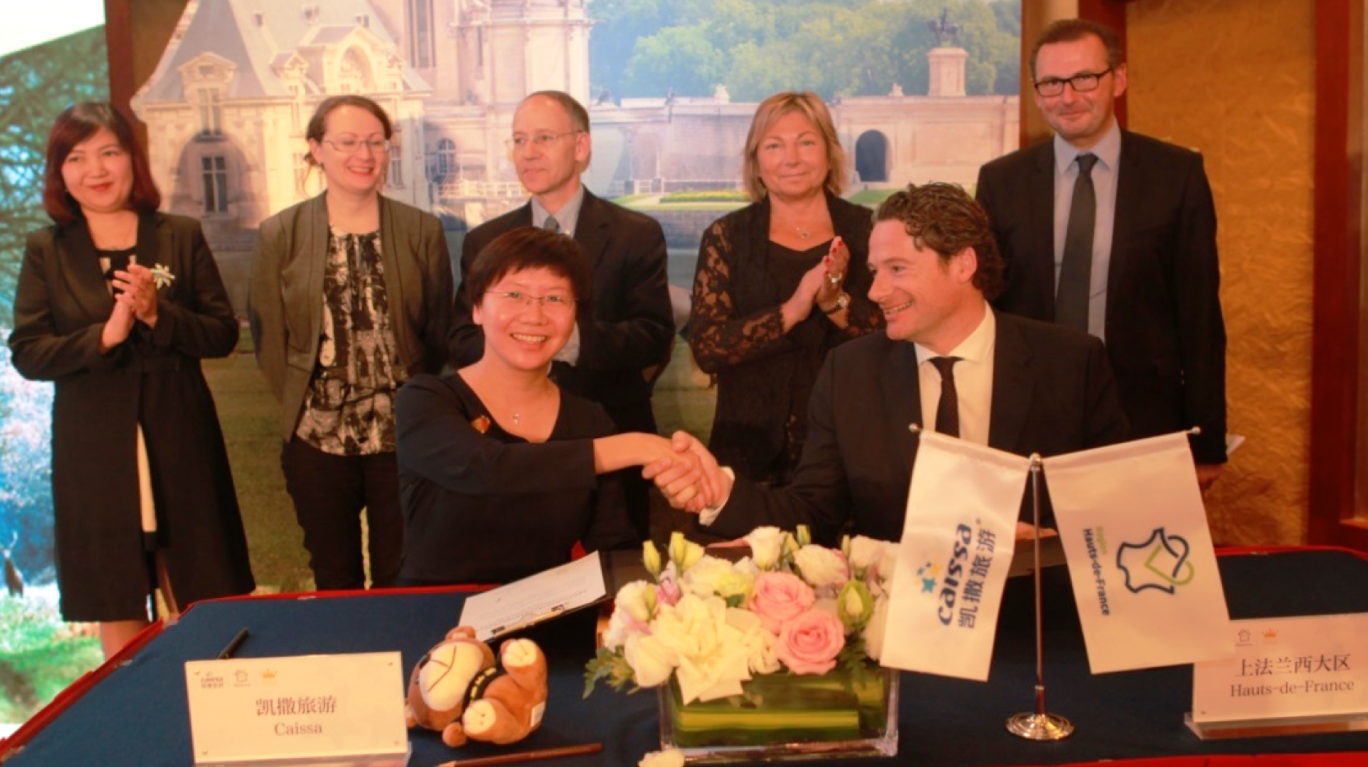 La signature d’un accord de coopération stratégique entre la région Hauts-de-France et le tour-opérateur (TO) chinois Caissa,  un leader du marché chinois vers l'Europe, a eu lieu récemment.