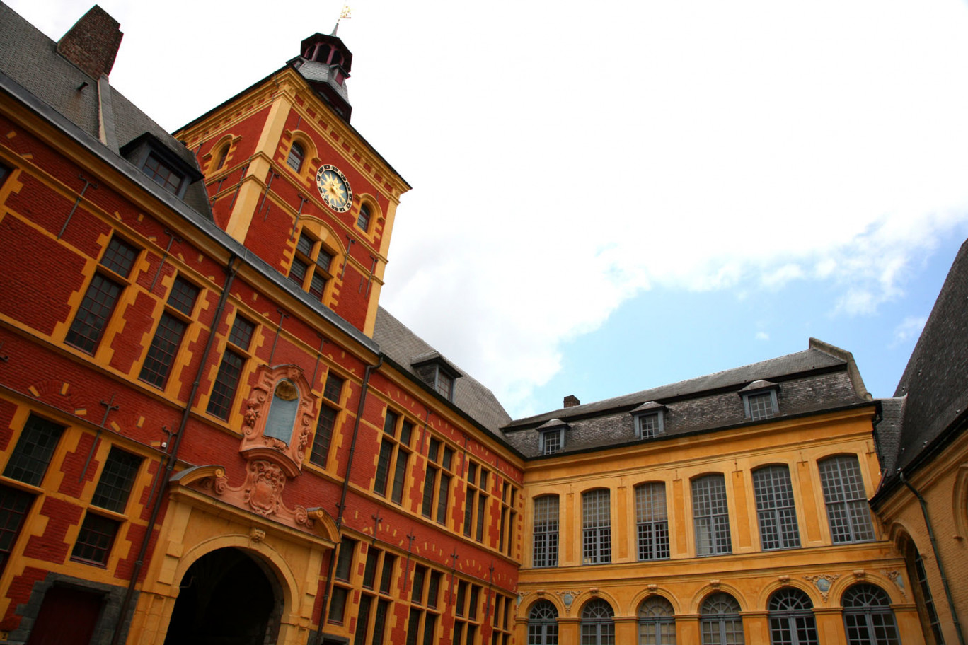 Chaque mercredi à 17h, une visite "Le Vieux-Lille, un soir d'été" commencera par le Palais Rihour pour terminer à l'Hospice Comtesse.