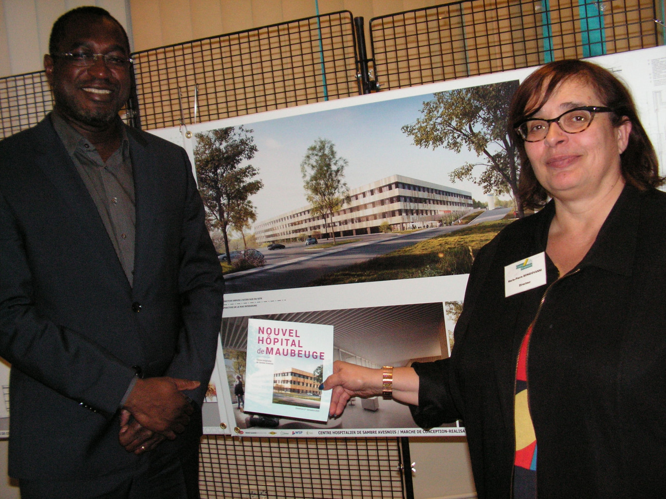 Marie-Pierre Bongiovanni, la directrice, et Magloire Gnansounou, médecin et président de la Commission médicale d’établissement. Le projet a été présenté lors d’une journée d’informations organisée au CHSA le 4 avril.