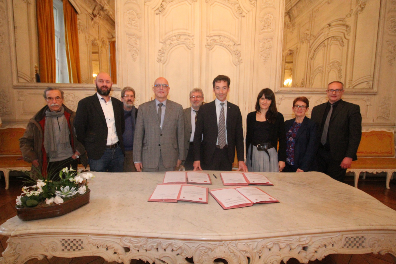 La Caisse des dépôts et la mairie de Douai signent la première étape de revitalisation du centre-ville