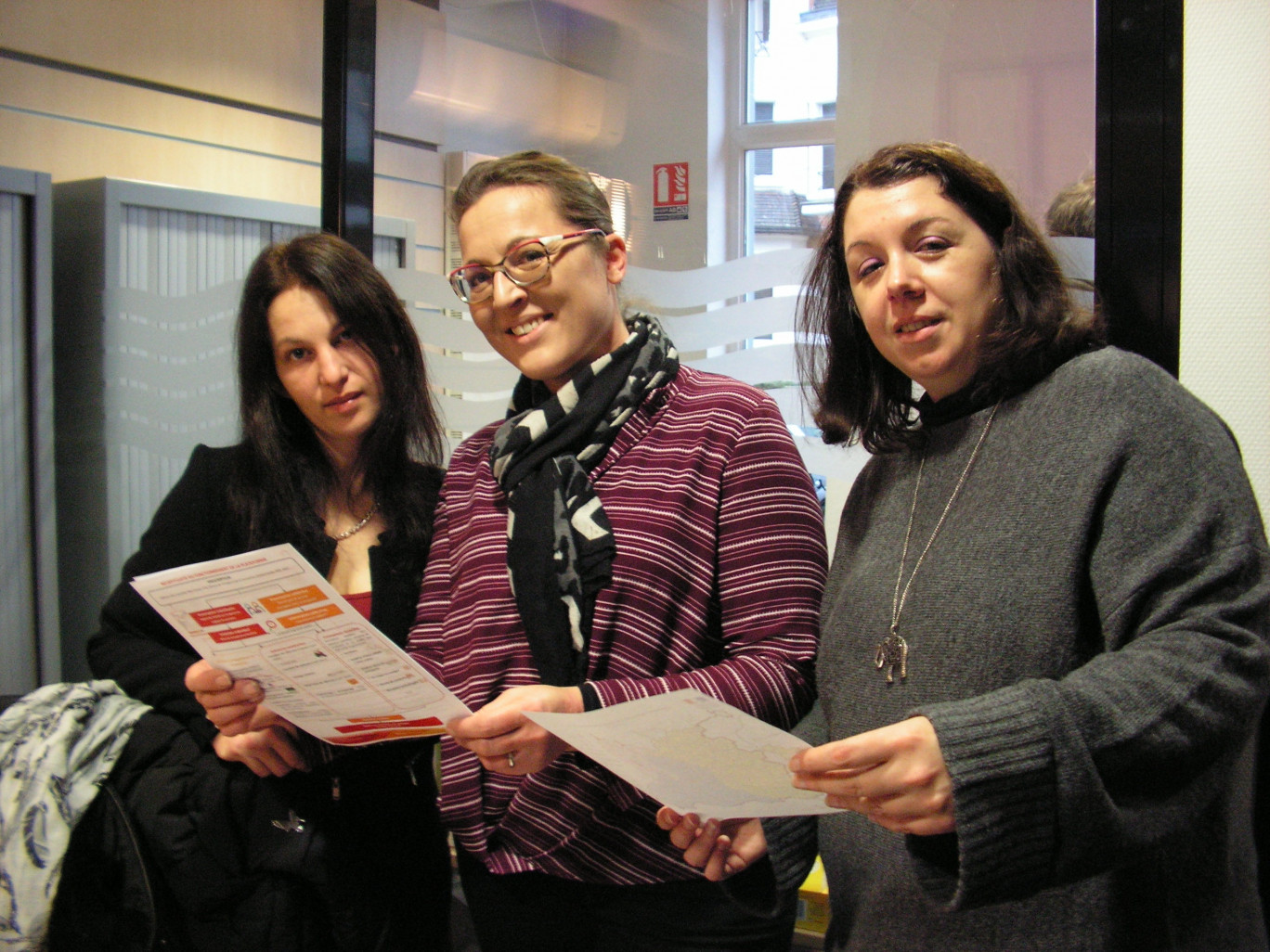 L’équipe de Wimoov qui s’occupe de la plateforme mobilité de Caudry. De gauche à droite : Marlène Herbert, Jenny Hedbaut, conseillères en mobilité et Laetitia Préhoubert, assistante administrative.