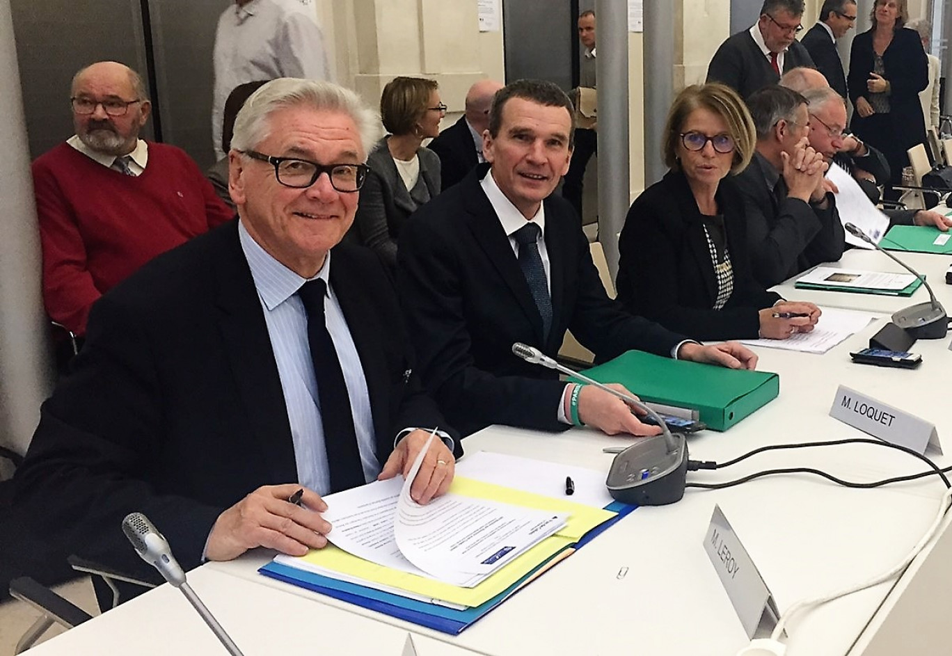 Lors du grand oral le 14 décembre, de gauche à droite : Jean-Claude Leroy, président du Conseil départemental du Pas-de-Calais, Ludovic Loquet, vice-président en charge de l’environnement, et Brigitte Bourguignon, députée du Pas-de-Calais.