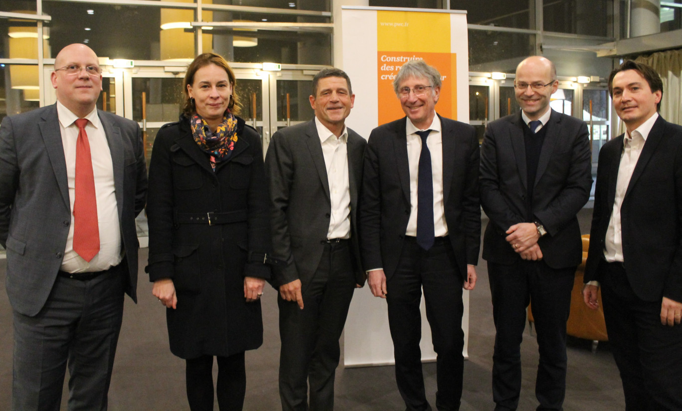 De gauche à droite, Nicolas Wilfart, associé, PwC Audit, Stéphanie Verzura, associée, PwC Société d'avocats, Philippe Aerts, associé, PwC Audit, responsable de la région Hauts-de-France, Fabrice Garnier de Labareyre, associé PwC Consulting, expert en cybersécurité et Guillaume Molmy, associé, PwC Consulting.