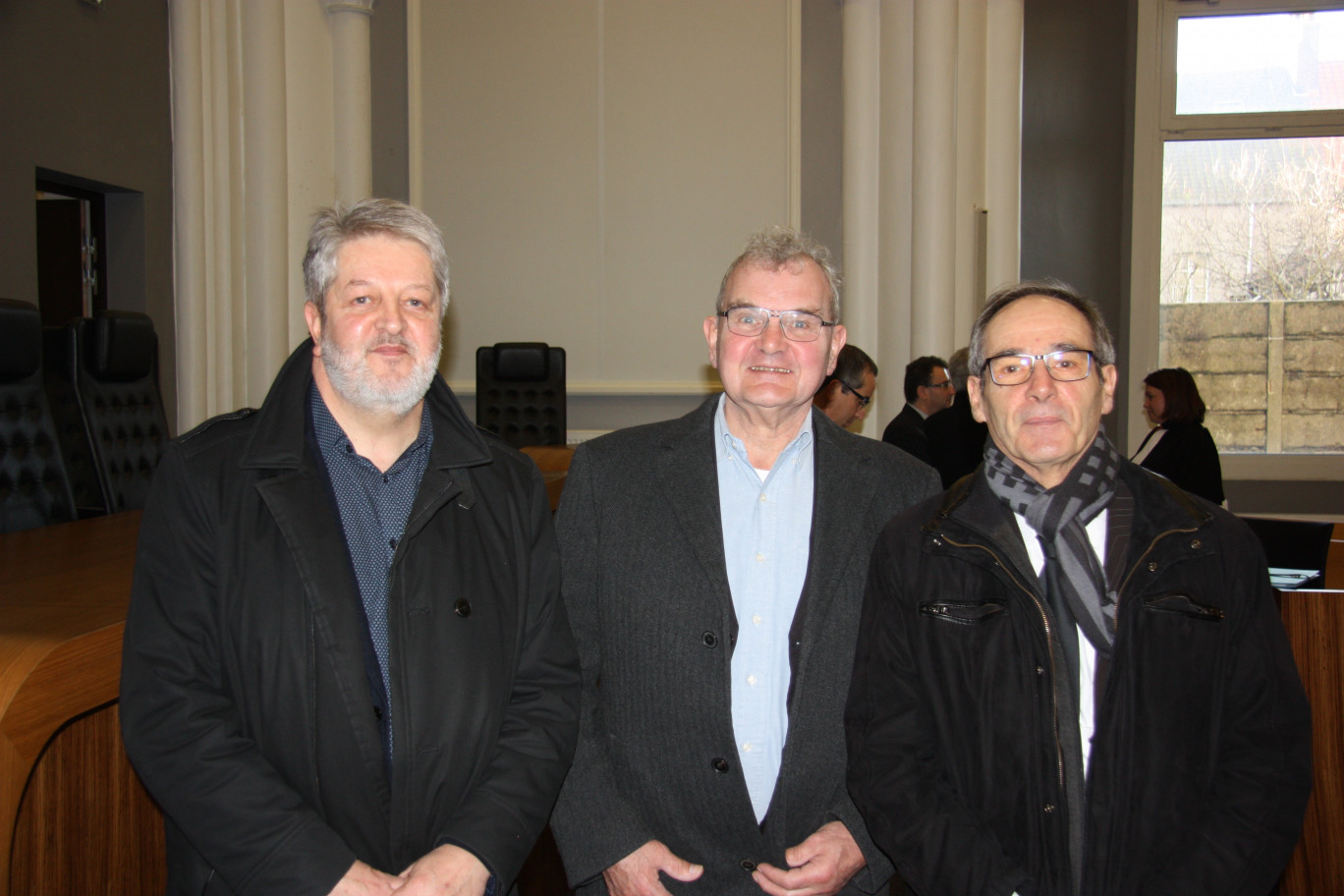 Les trois conciliateurs du Tribunal de commerce de Boulogne-sur-Mer : de G. à D., MM. Alain Potier, Jean-Pierre Clément et Jean-Pierre Klaas. En attendant d’autres recrues…     