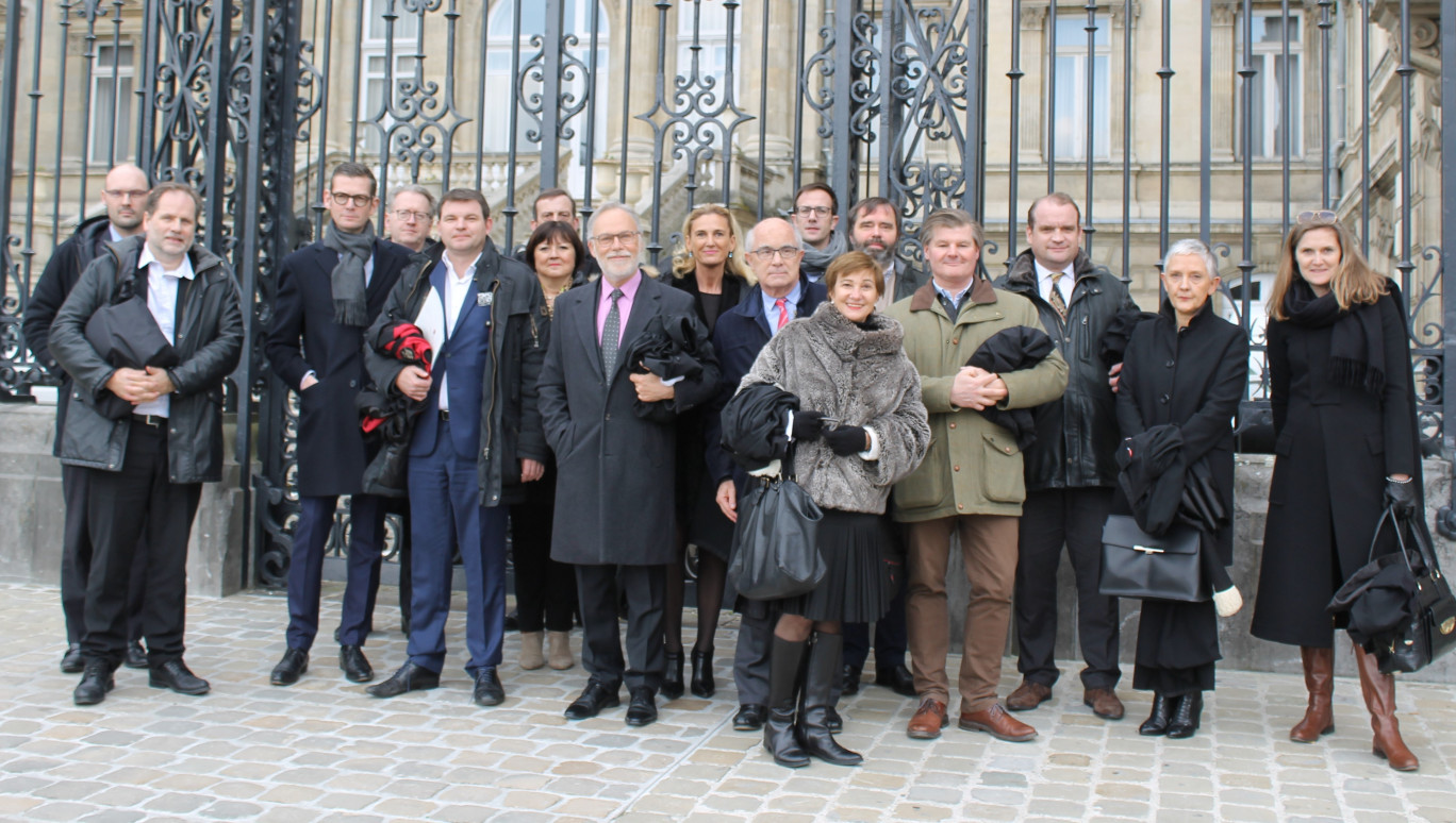 Les 17 bâtonniers de la Conférence régionale des bâtonniers des Hauts-de-France ont été reçus à la préfecture de région le 21 mars.
