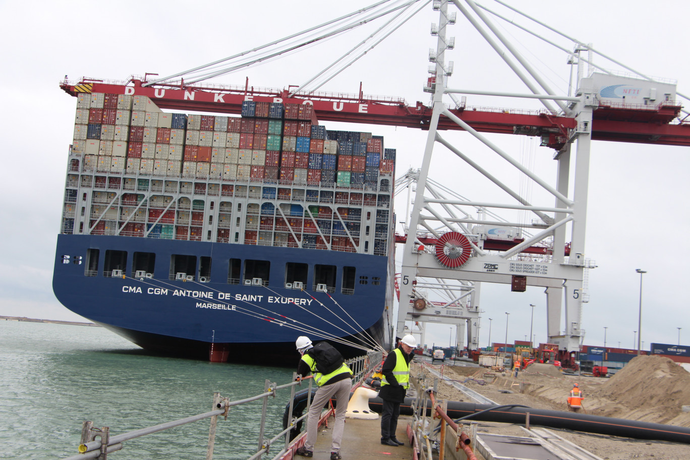 L'extension du quai du terminal conteneurs va permettre d'accueillir simultanément deux porte-conteneurs du même type que le Antoine de Saint-Exupéry, dès janvier 2019.