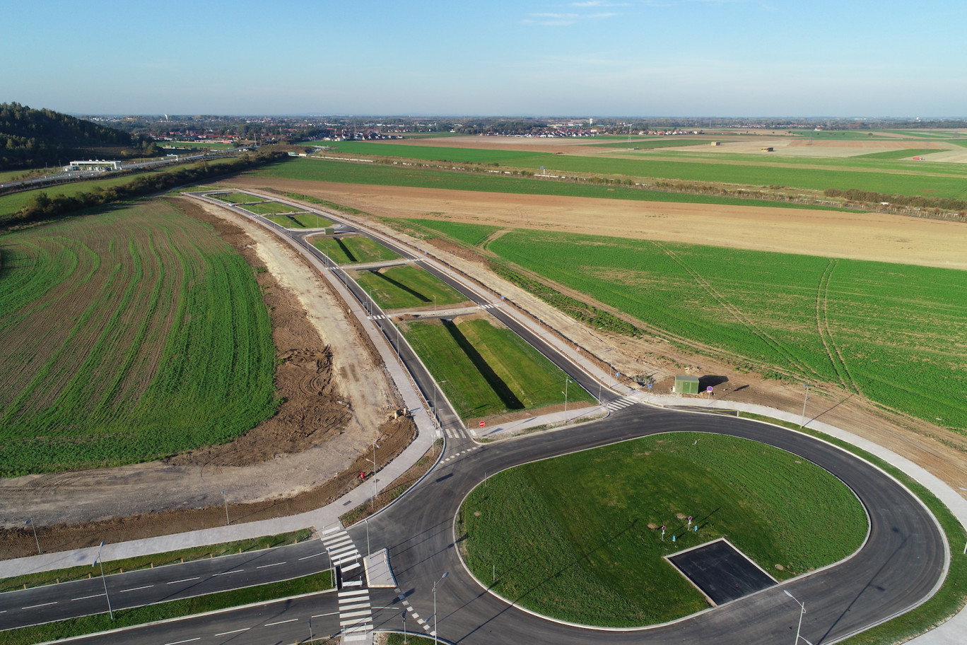 La zone LogisterrA26 est idéalement située à côté de l’échangeur autoroutier avec l’A26 (Calais-Reims) et dispose d’une surface totale de 54 hectares. ©ACT'STUDIO
