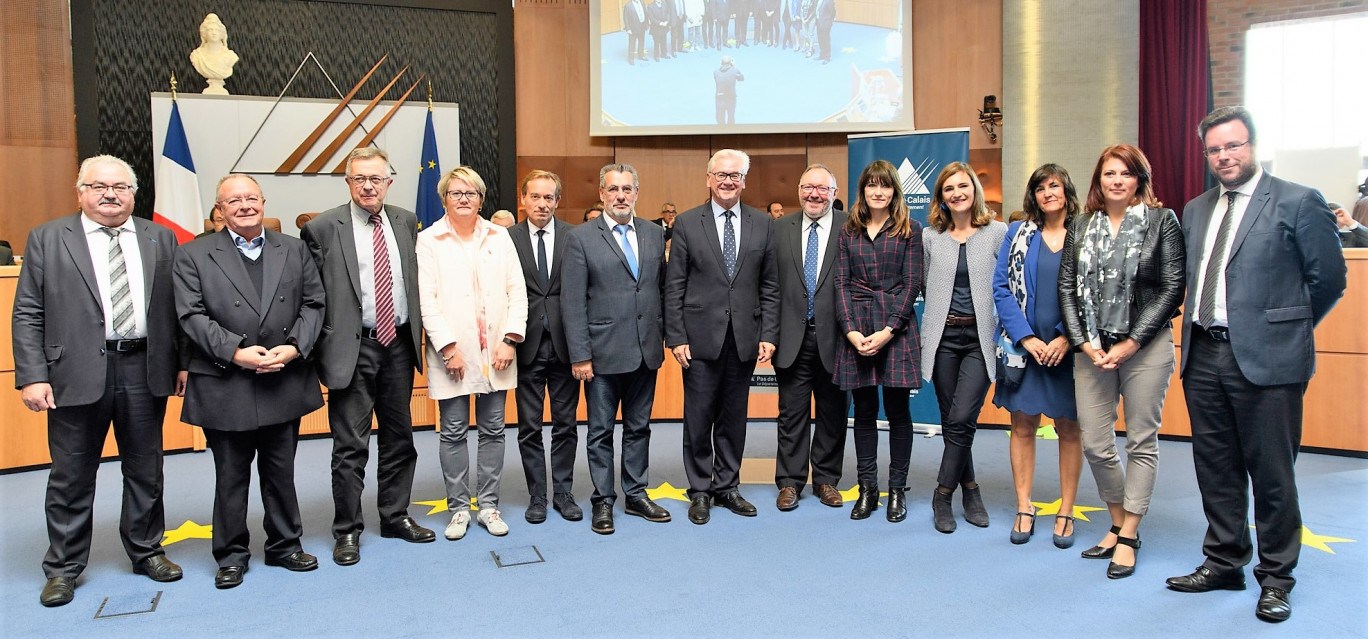 Lors du lancement de la plateforme, les différents partenaires d’Ingénierie 62. (Crédit photo : Jérôme Pouille - Conseil départemental du Pas-de-Calais)