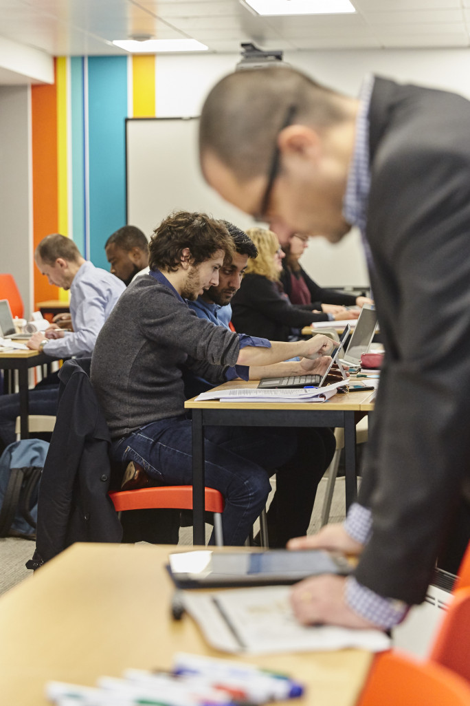 CFPB Classroom illustration. Showing the students in their classroom, the atmosphere, the inter-action betwwen the professor and the students. Assignment for the CFPB. Campus of the CFPB. La Défense, on December, 1rst 2018.
CFPB illustration des salles de cours. Montrer les étudiants dans leur classe, l'atmosphère, l'interaction entre le professeur et les étudiants. Commande pour le CFPB. Campus du CFPB. La Défense, le 1er décembre 2018.