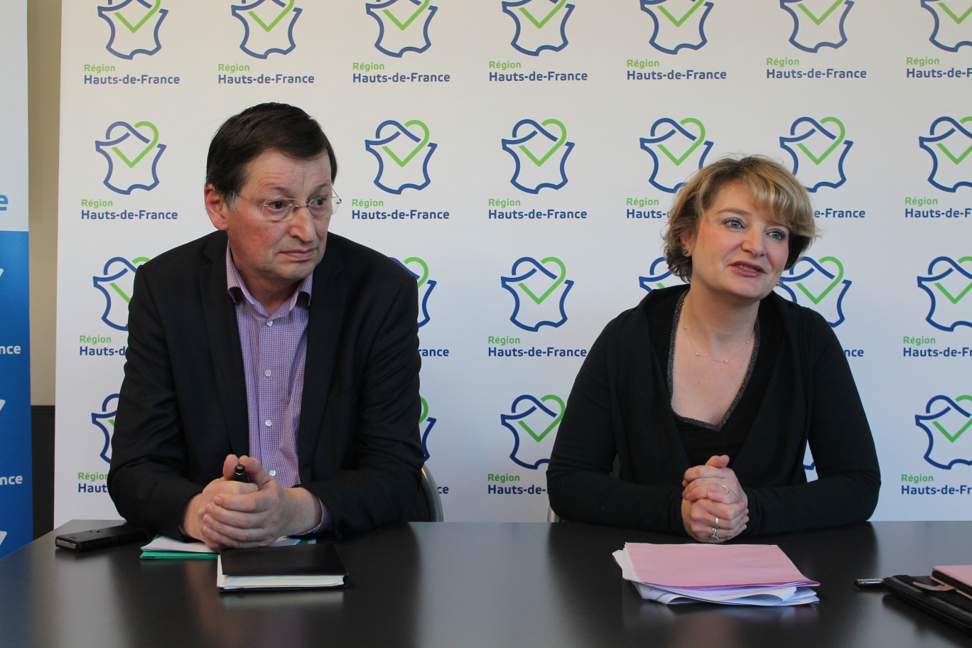  Jean-Michel Serres, président de la commission agriculture, et  
Marie-Sophie Lesne, vice-présidente en charge de l'agriculture, de l'agroalimentaire et de la bio-économie à la Région.