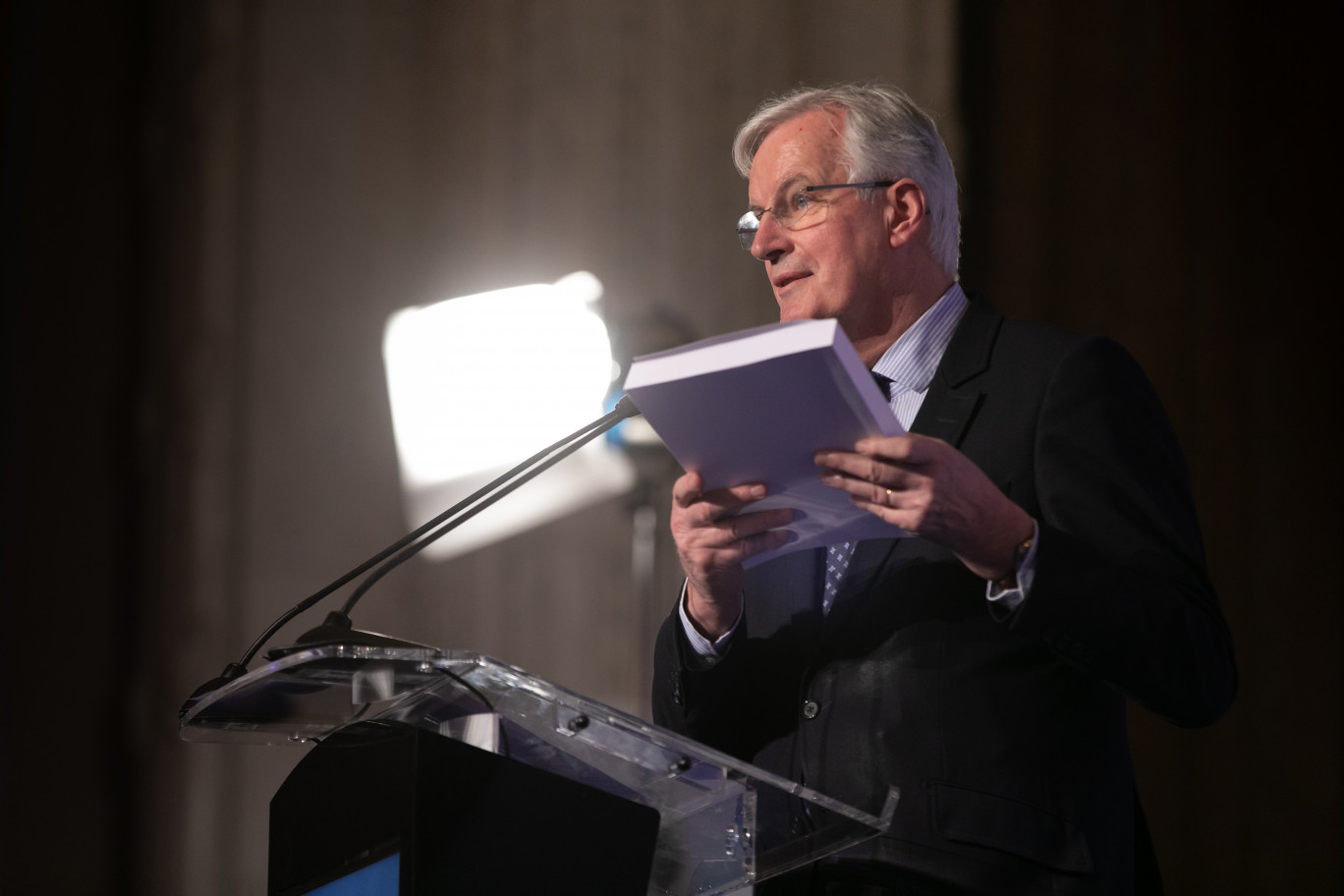 Michel Barnier présentant le traité de négociation du Brexit lors du 8ème Sommet des régions et des villes © European Union / Denis Closon