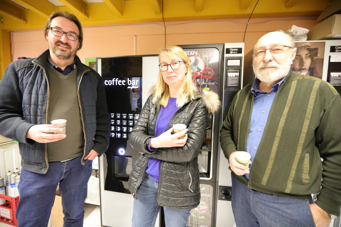Jérôme, Betty et Jean-Yves Santer œuvrent dans le domaine de la distribution automatique. ©ACT'STUDIO