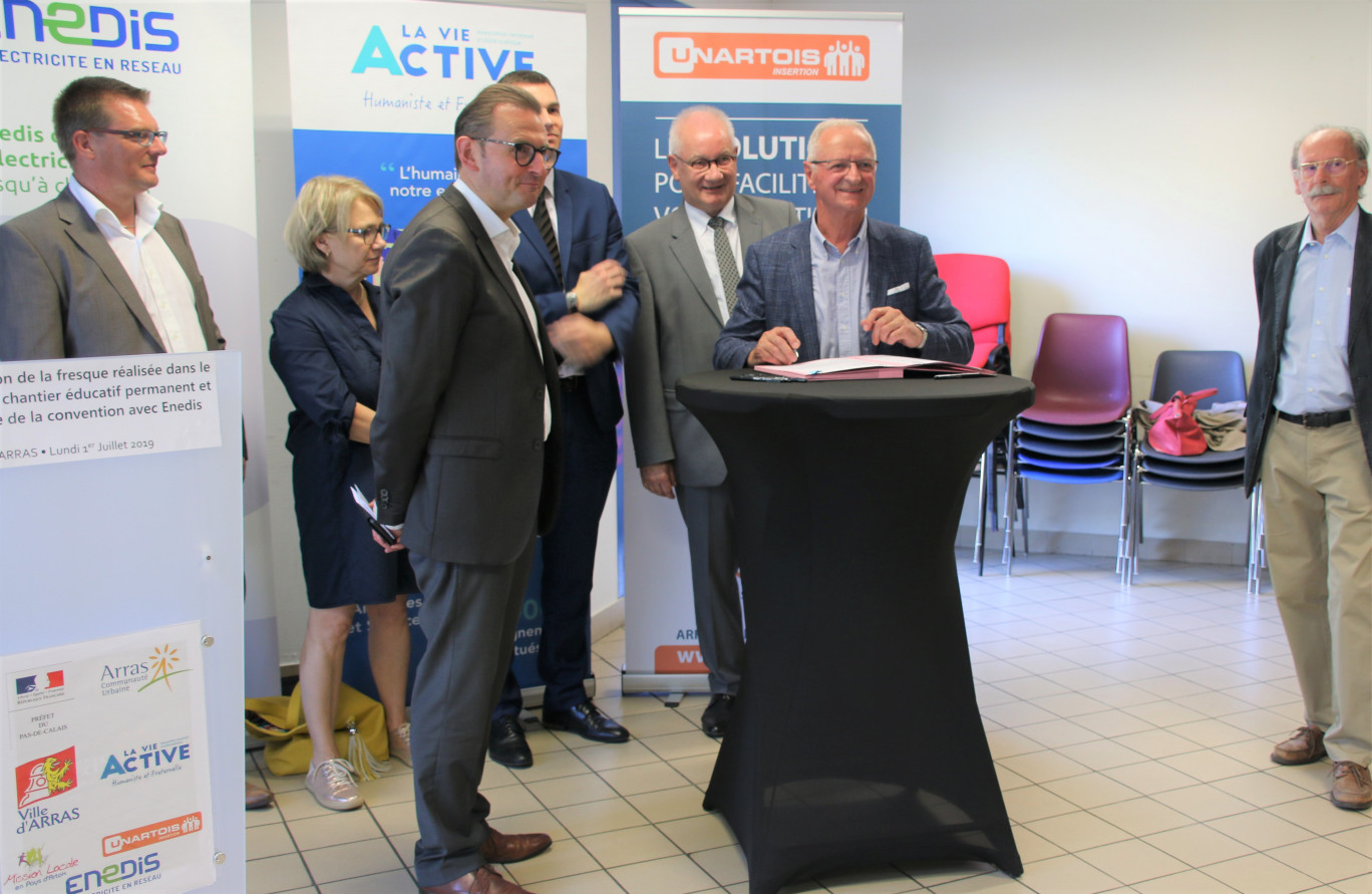 Parmi les personnalités présentes: Pascal Lachambre, président de la CUA, Richard Smith, secrétaire général adjoint de la Préfecture du Pas-de-Calais, Frédéric Leturque, maire d’Arras, Alain Duconseil, président de l’association La Vie Active, Alain Duez, président de l’association Unartois Insertion, Jérôme Markiewicz, directeur territorial d’Enedis.