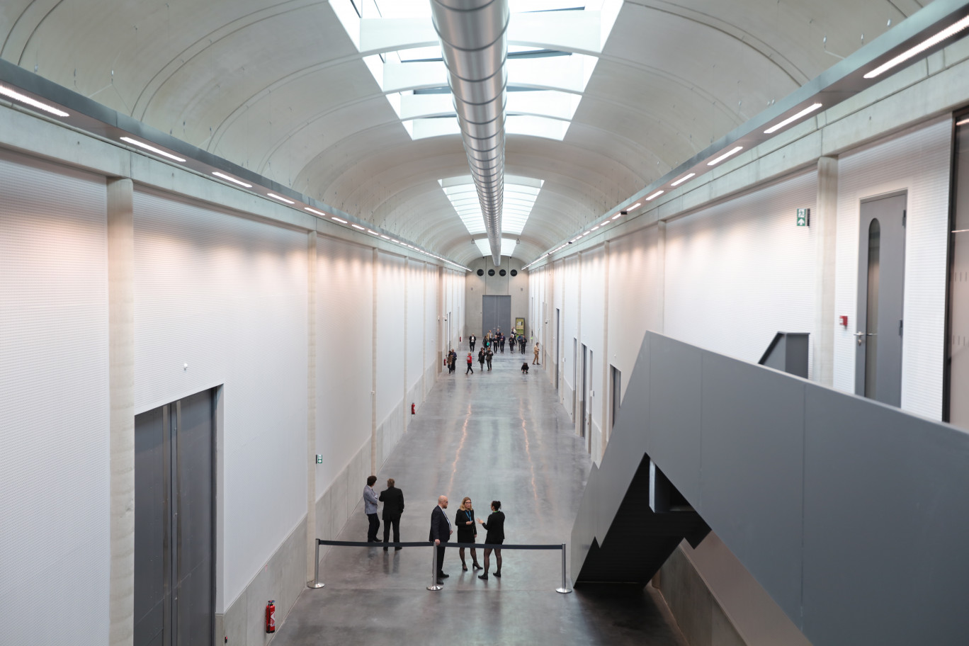 Le boulevard des œuvres est un immense couloir qui permettra de faire transiter les œuvres entre les différents espaces du centre de conservation.