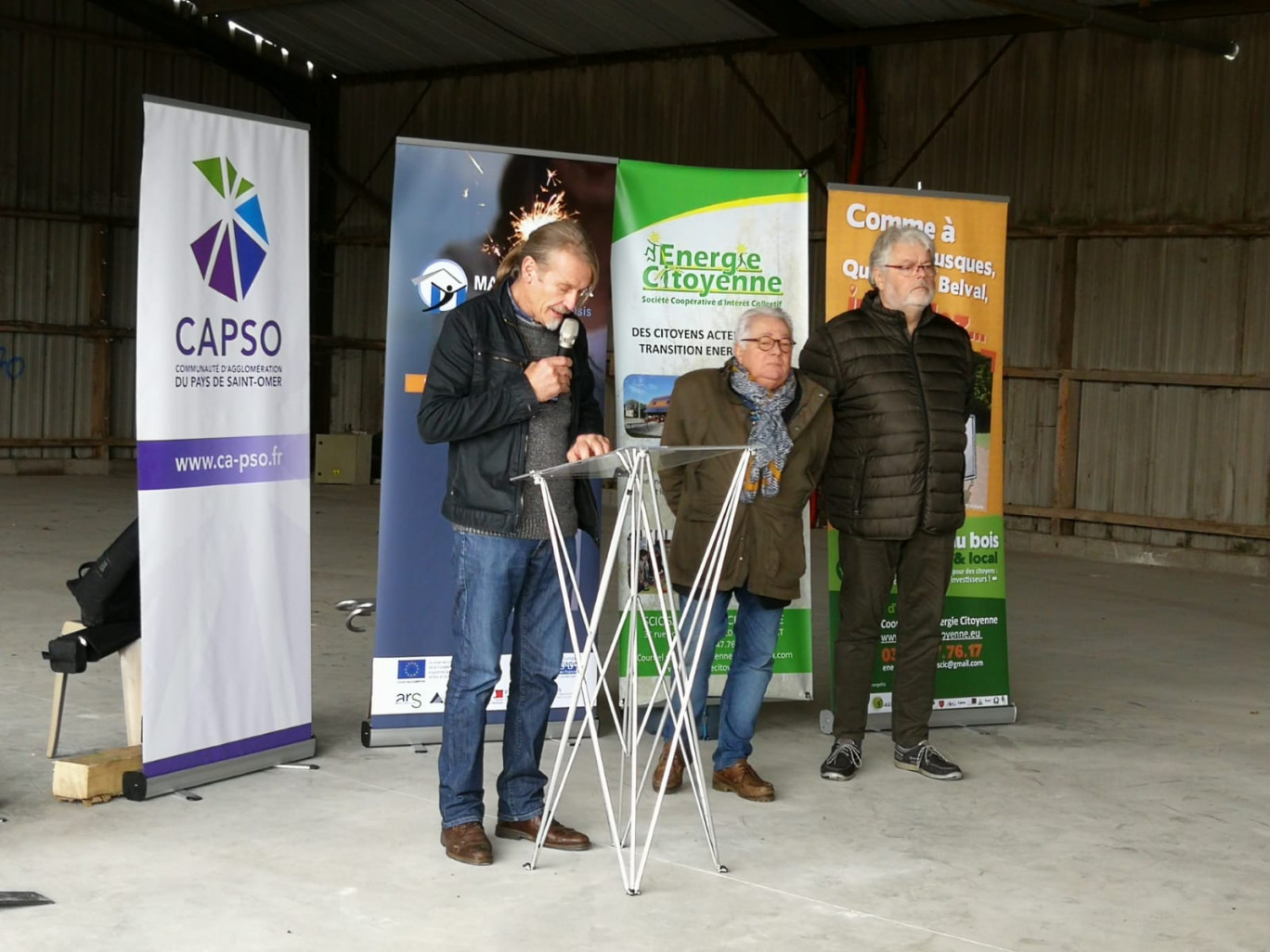 Les élus de la CAPSO lors de l'inauguration de la scierie.