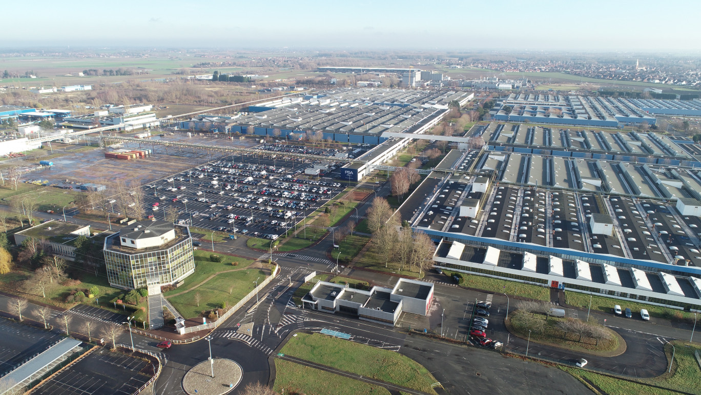 La région par la voix de son président Xavier Bertrand, s'est clairement positionnée pour l'implantation de cet outil industriel à Douvrin dans le Pas-de-Calais, écartant par la même occasion les espoirs de la métropole amiénoise.  