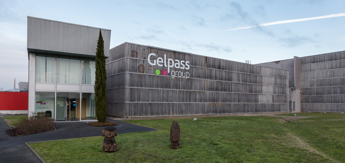 Dès 2003, l’industrialisation en propre de Gelpass débute avec l’acquisition de l’usine Francep, à Brive-la-Gaillarde, spécialiste du champignon forestier.