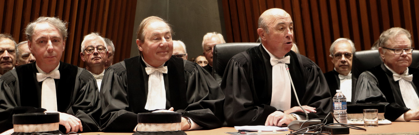 A droite, Eric Feldmann, président du Tribunal de commerce Lille Métropole, lors de son allocution. Crédit photo Victor Mahieu