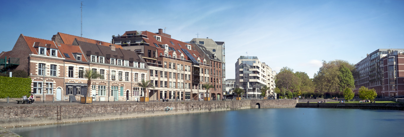 A Lille comme à Toulouse ou à Paris, la campagne se focalise sur le prix des logements et la multiplication des appartements loués sur Airbnb. © Production Perig