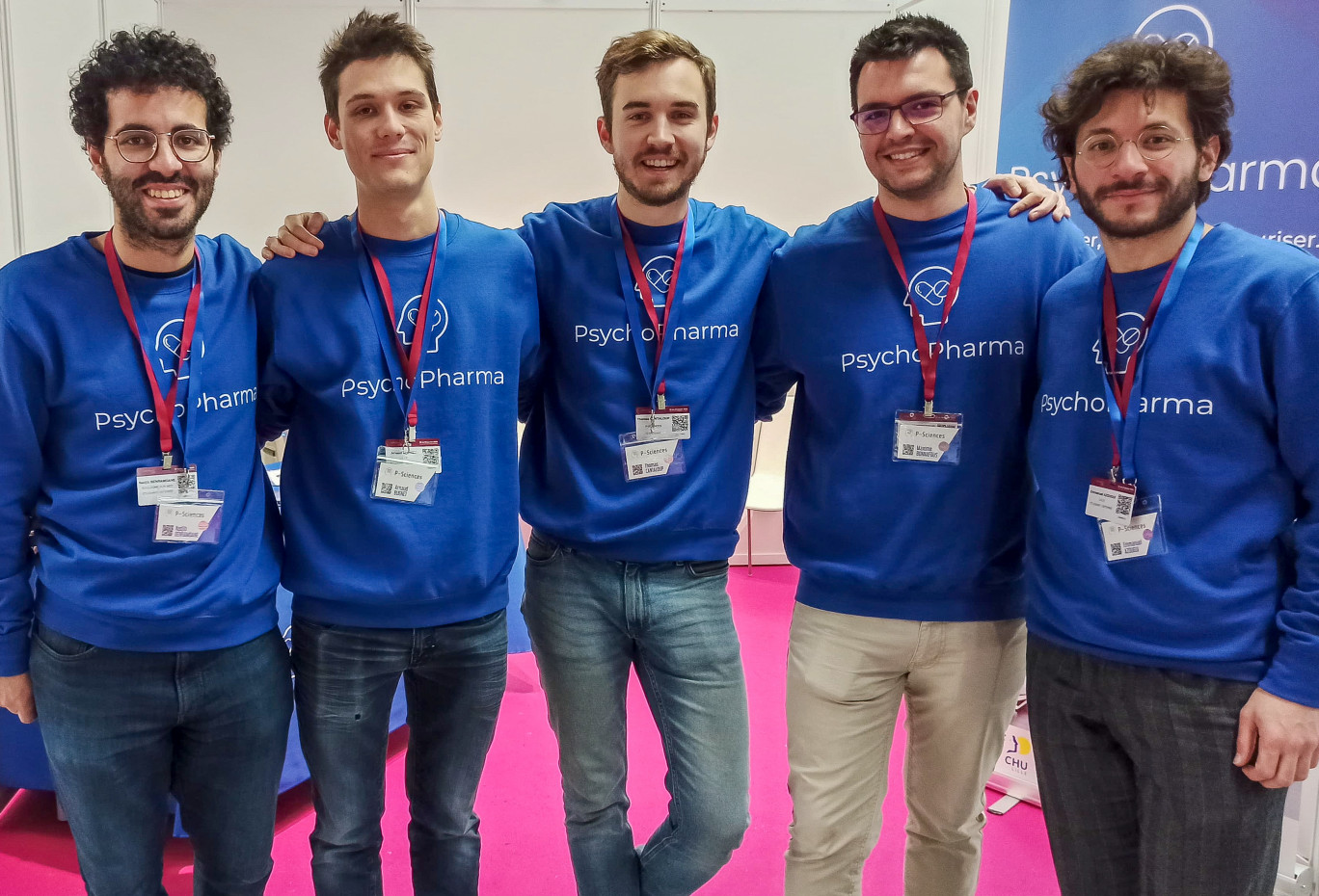L'équipe de PsychoPharma.fr. De gauche à droite : Nadjib Benramdane, Arnaud Bugnet, Thomas Cantaloup, Maxime Bonnafous, Emmanuel Azougui