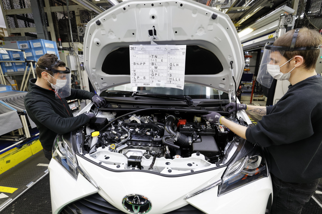 La production a repris sur le site de Toyota Valenciennes, après une pause d'un mois, suite à la crise du Covid-19. (Crédit : Samuel Dhote)