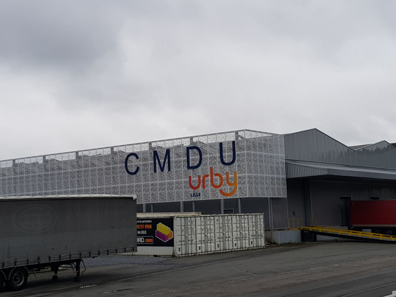 Le CDMU est depuis peu exploité par Urby, filiale de La Poste. 