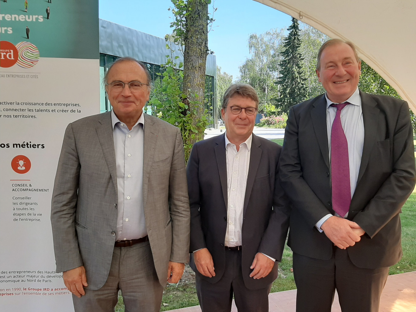 Jean-Pierre Letartre, président nouvellement élu du Groupe IRD, Thierry Dujardin, directeur général et Gérard Méauxsoone, ancien président et administrateur du Groupe.