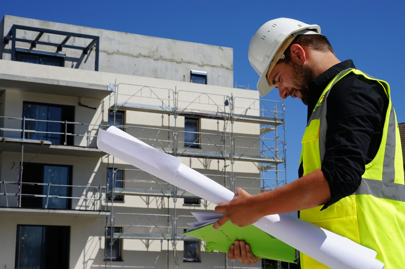 Alpes Contrôles accompagne les maîtres d'ouvrage dans leurs projets de construction et de rénovation en contrôle technique de construction et diagnostics immobiliers.
