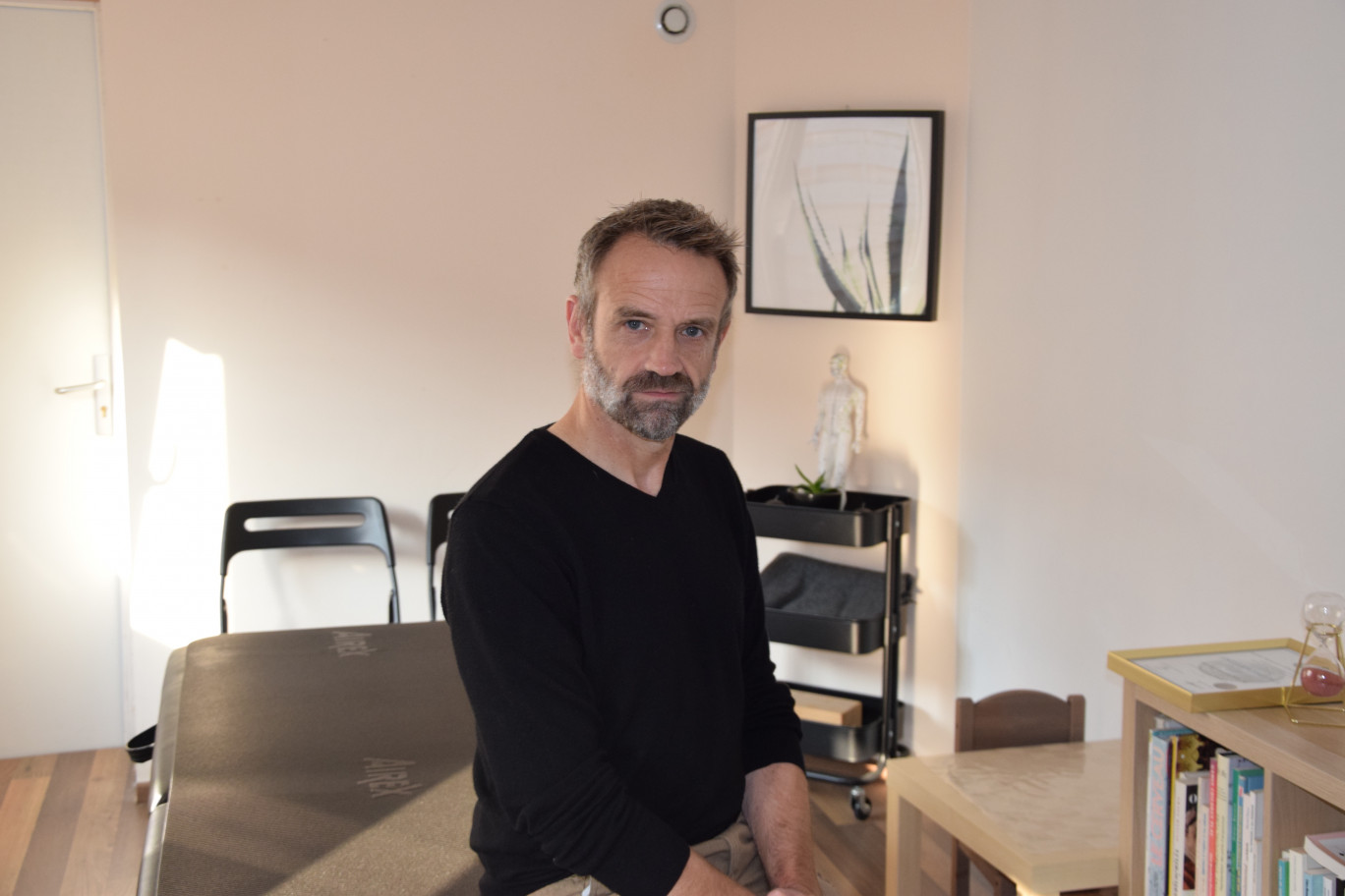 En s’appuyant sur son métier de kinésiologue et sa connaissance des arts martiaux, Thierry Noens a créé une méthodologie unique de gestion du stress en entreprise.