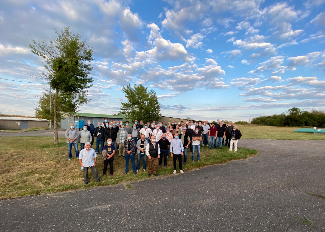 Lors de la reprise de l’entreprise JSE à Nancy, une photo a été réalisée avec tous les salariés de l’entreprise. 