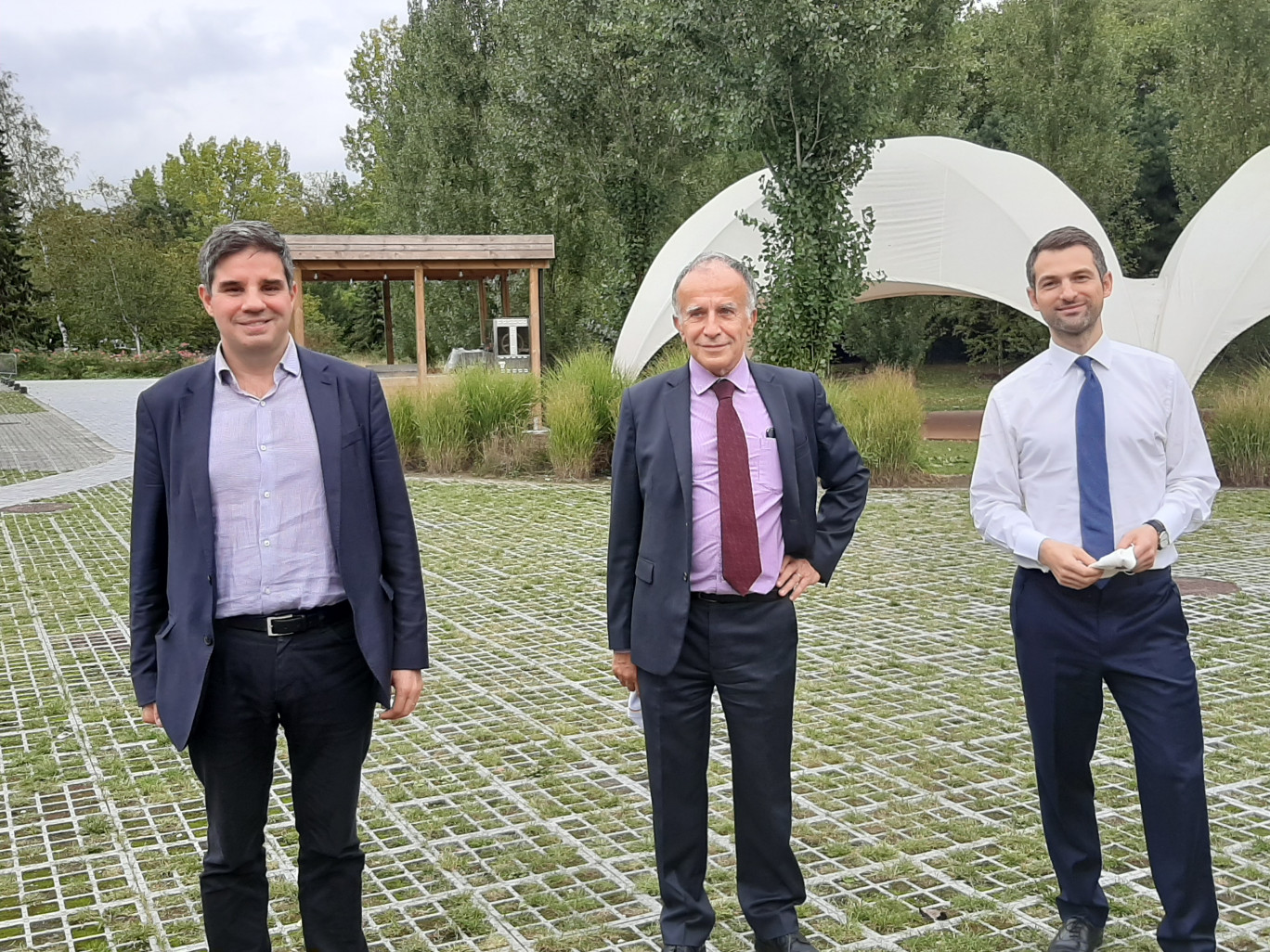 De gauche à droite : Yann Orpin, président du Medef Lille Métropole, Patrice Pennel, président du Medef Hauts-de-France et Fabrice Le Saché, vice-président, porte-parole du Medef national.