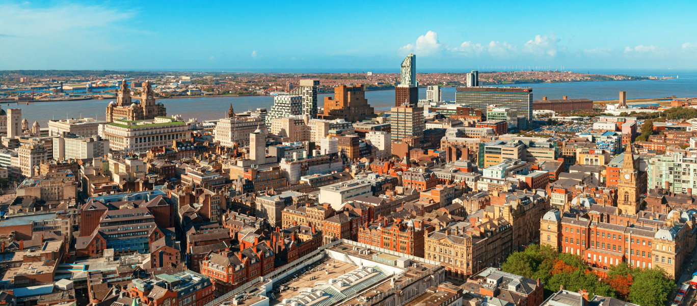 Le taux de chômage au Royaume-Uni a affiché une hausse de 4,9% fin octobre. © rabbit75_fot (vue de Liverpool )